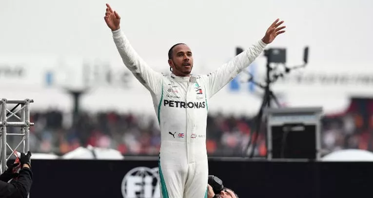 Hamilton triunfa en Gran Premio Hungría