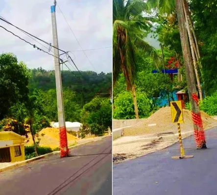 Postes eléctricos en medio de carretera turística representan un peligro para conductores