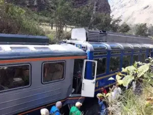 Perú: chocan trenes con turistas iban al Machu Picchu