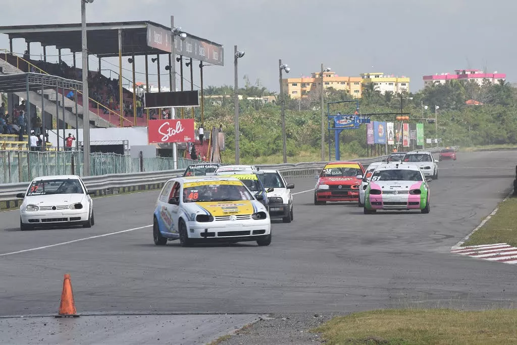 Batalla en la TN será cruenta durante Gran Premio Yokohama de Automovilismo