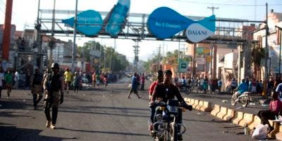 Haití trata de recobrar normalidad tras huelga y violentas protestas