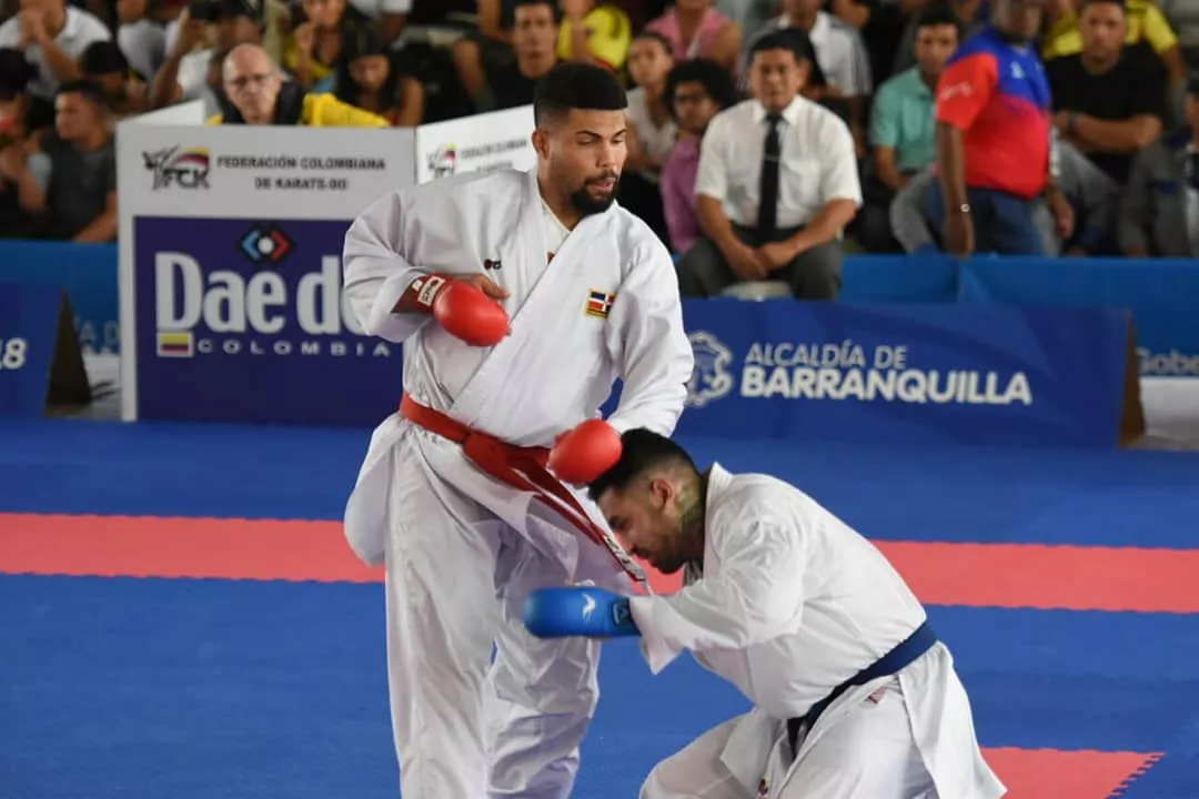 Anel Castillo gana oro en karate en Juegos Centroamericanos