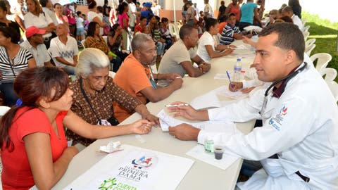 Despacho Primera Dama apoya a más de 31 mil ciudadanos con operativos médicos