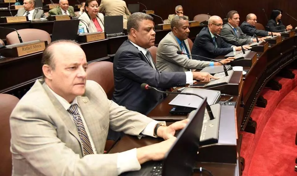 Diputados aprueban proyecto de reforma al  Instituto del Tabaco