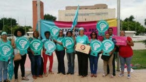 Las voces de las mujeres frente al Congreso Nacional por tres causales en el Código Penal