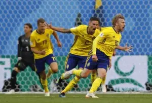 Suecia gana 1-0 a Suiza y se clasifica a cuartos 24 años después