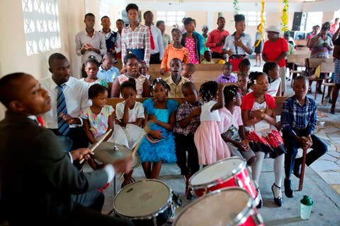 Haití busca formas de ayudar a menores librados a su suerte