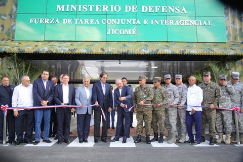 Presidente Danilo Medina  entrega puesto de chequeo en Jicomé, Valverde