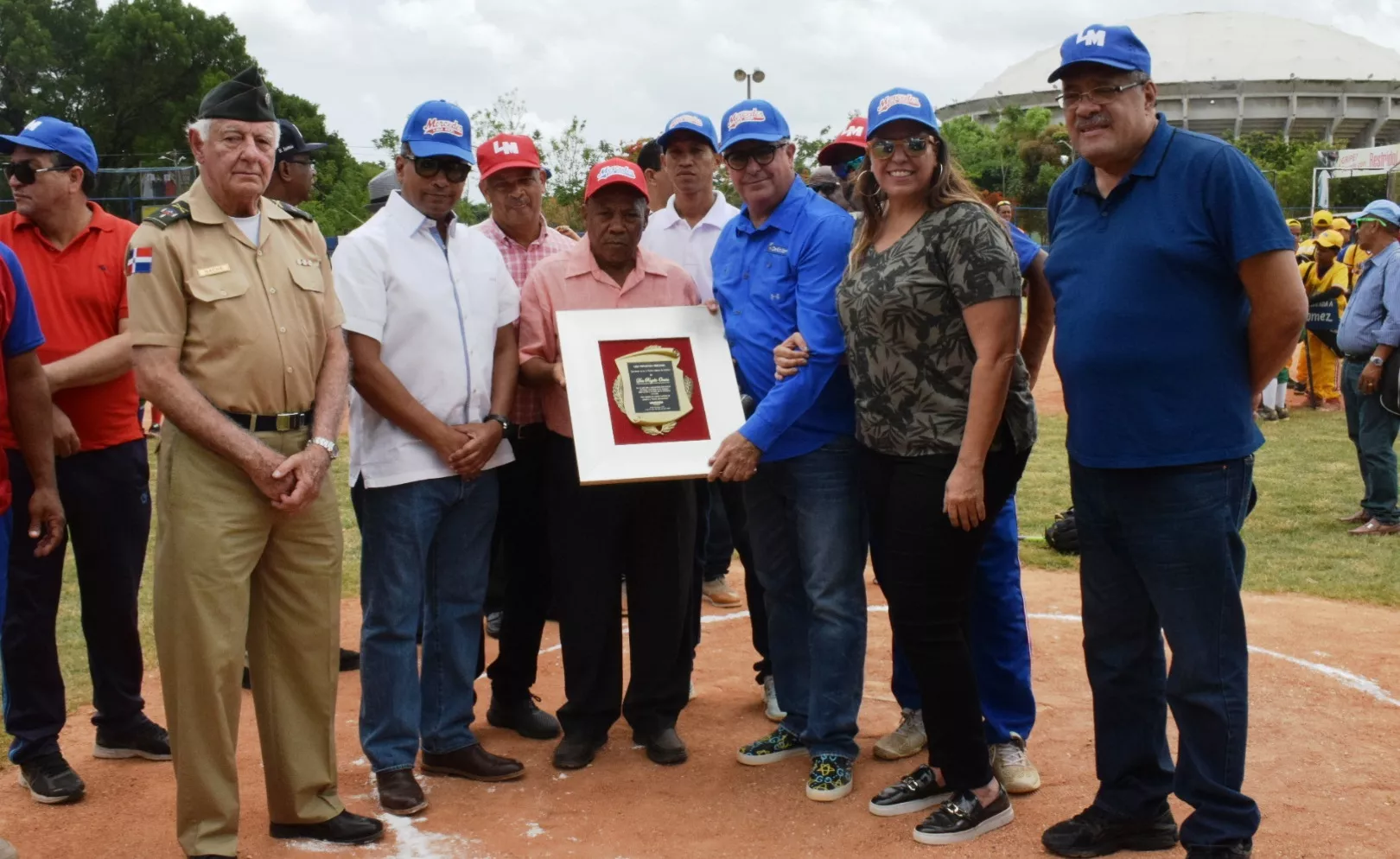 Liga Mercedes inaugura Torneo de Béisbol Interno en su 50 aniversario