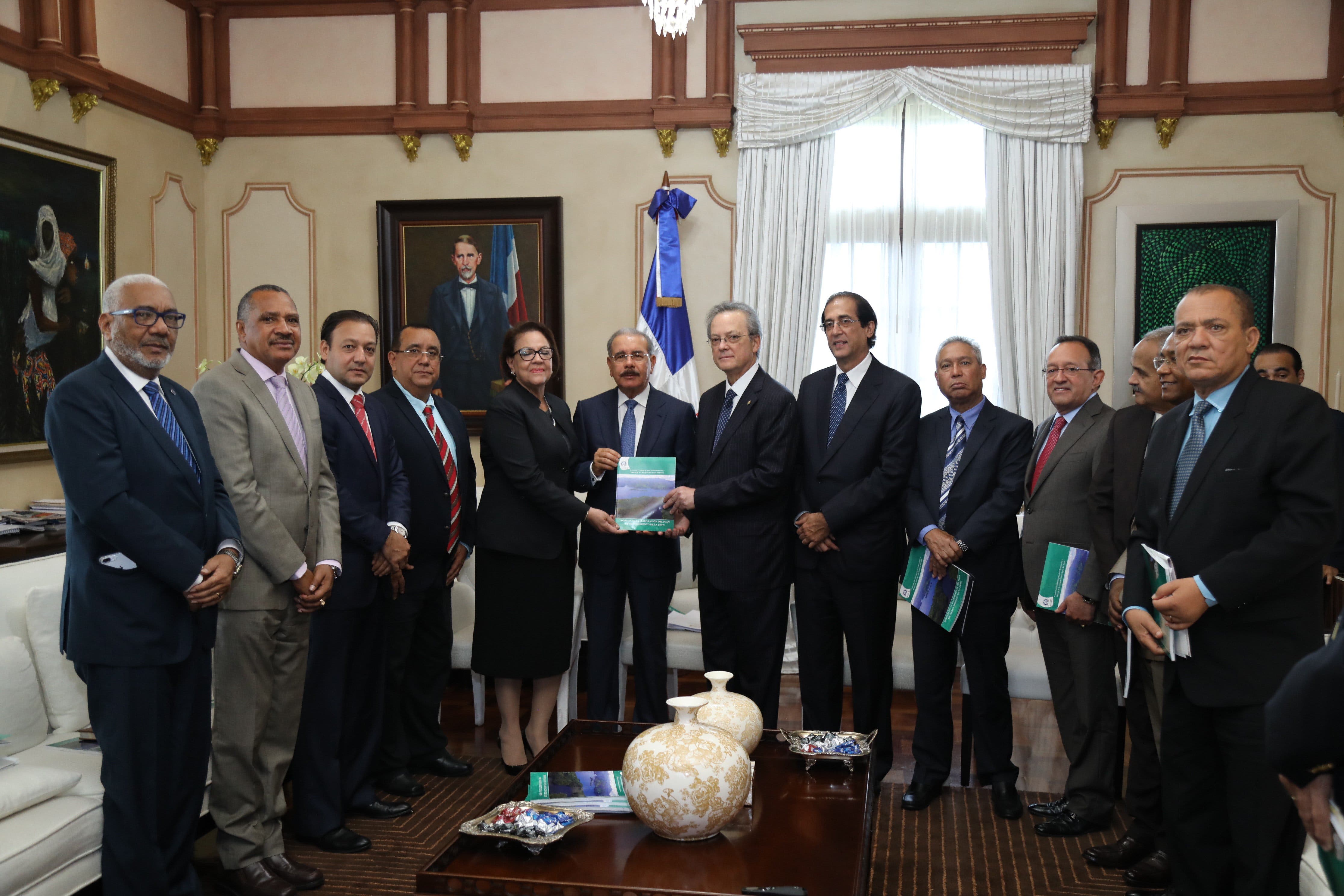Danilo Medina aprueba inicio del Plan Reordenamiento del Río Yaque del Norte