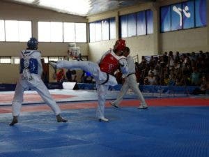 Dominicano Moisés Hernández gana oro en taekwondo en Juegos Centroamericanos