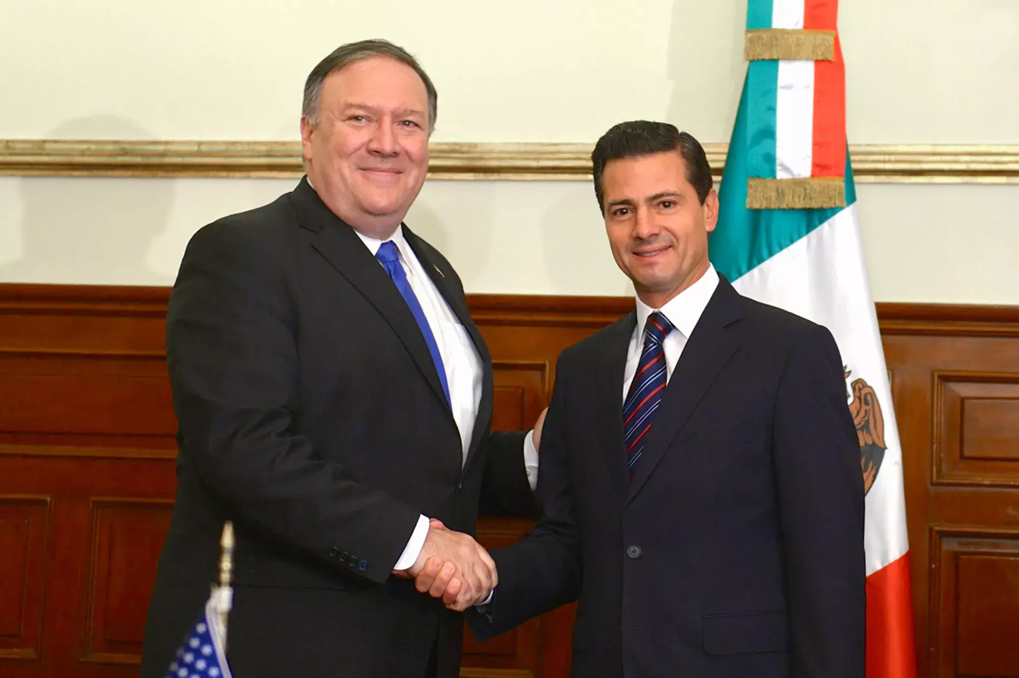 Pompeo se compromete con México a luchar contra corrupción y violencia