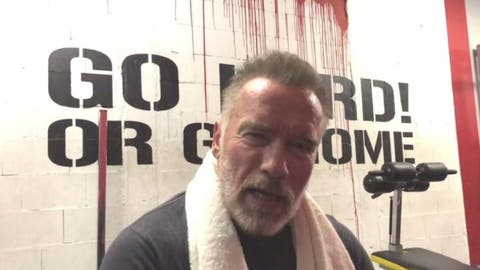 El inspirador mensaje de Arnold Schwarzenegger a un hombre con depresión que no es capaz de pararse de la cama para ir al gimnasio