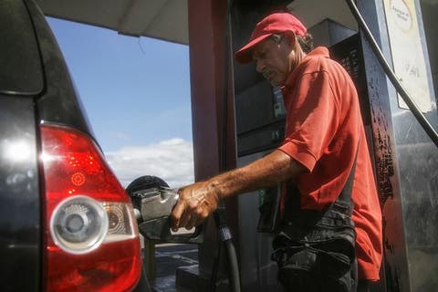 Inicia último censo para acceder a gasolina subsidiada en Venezuela