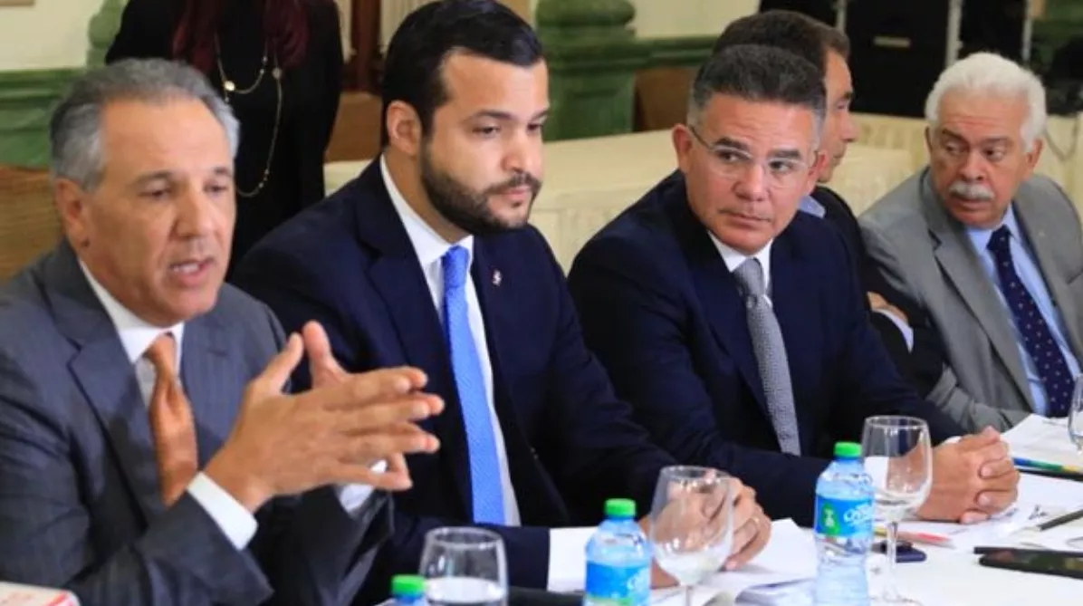 Comité presenta plan mejora exportaciones