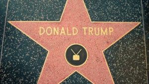 Piden retirar la estrella de Trump en el Paseo de la Fama