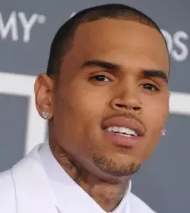 Chris Brown se declara no culpable