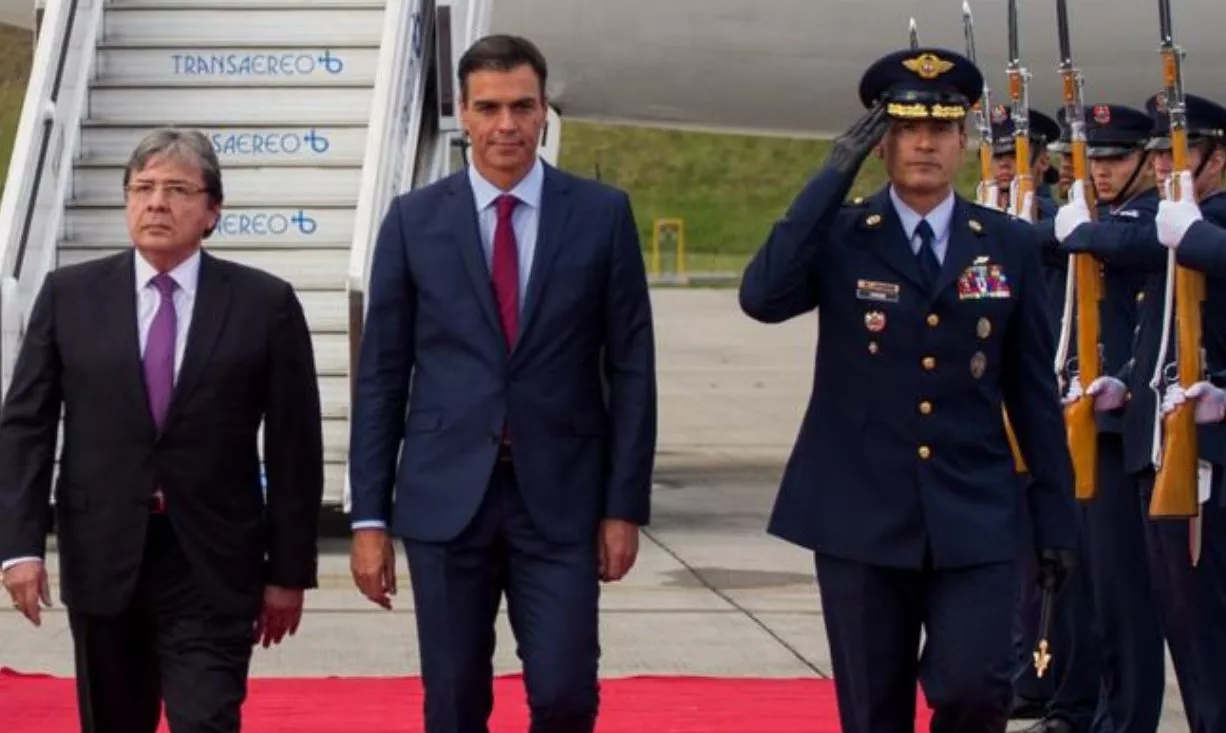 El presidente Sánchez llega a Bogotá y se reunirá con Duque