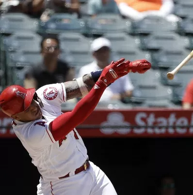 Albert  Pujols batea el jonrón 18 y 632 de por vida