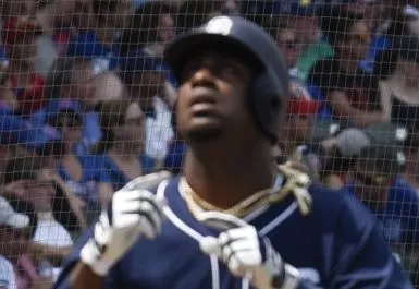 Franmil Reyes batea jonrón de 477 pies