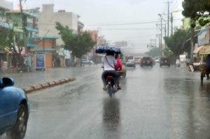 Meteorología pronostica aguaceros en varias regiones en la tarde