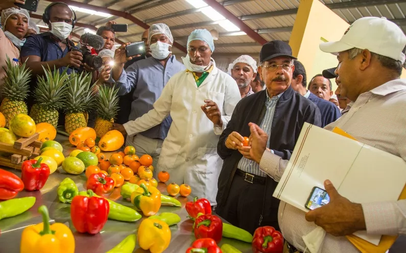 Medina entrega proyecto en Puerto Plata