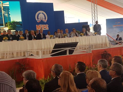 Presidente Danilo Medina deja iniciados trabajos de nuevo Palacio de Justicia en Santo Domingo Este