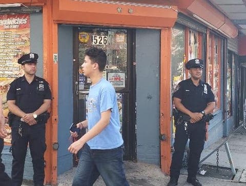 Video: Reabren bodega donde asesinaron al dominicano Lisandro Guzmán,  en El Bronx,  bajo vigilancia policial