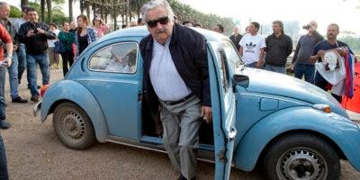 José Mujica abandona Senado uruguayo para descansar tras su “largo viaje»