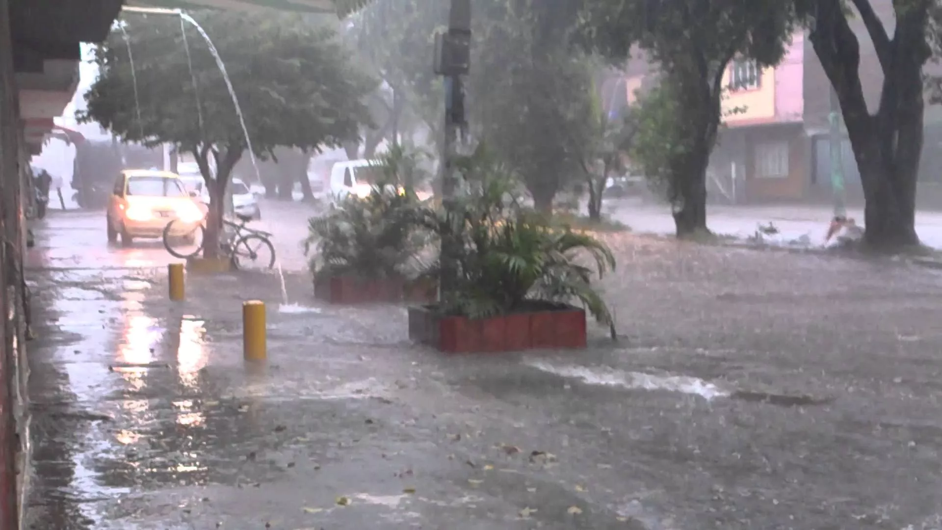 COE aumenta a 21 las provincias en alerta por lluvias