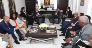 Robert Copley y delegación de congresistas de NY visitan presidente Cámara de Diputados