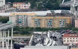 Italia: Una treintena de personas han muerto tras el derrumbe de un puente en Génova