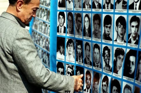 Condenan a 24 ex agentes represivos de Pinochet