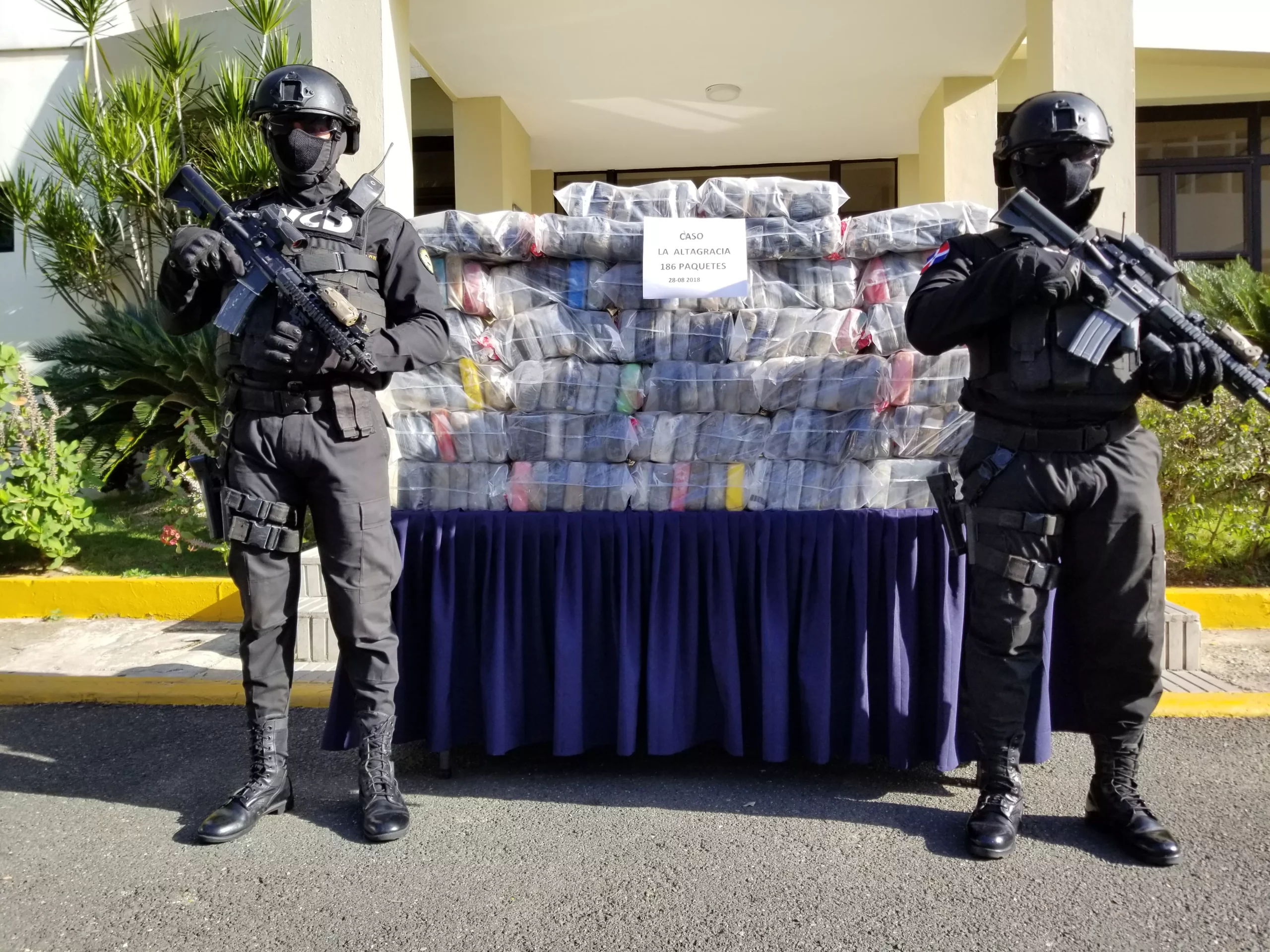 DNCD decomisa 193 kilos de cocaína; detienen dos extranjeros en La Altagracia