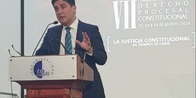 Julio Cury dice Danilo Medina puede repostularse sin modificar Constitución