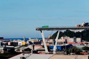 Suben a 39 los muertos por colapso de puente en Génova