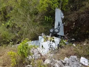 Cae avioneta de la Fuerza Aérea con dos ocupantes en Elías Piña