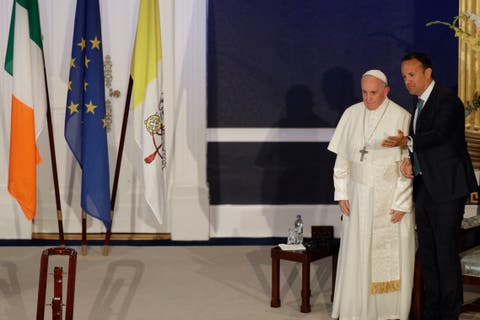 El papa ofreció sus consejos a la familia en una ceremonia en Dublín
