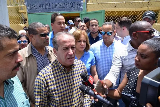 Reinaldo Pared prevé que antes del próximo viernes podría quedar aprobada la Ley de Partidos