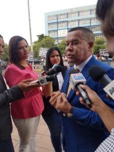 Ruddy González acude a audiencia caso Odebrecht para apoyar a los acusados de recibir sobornos