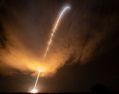 La NASA lanza con éxito la sonda Parker con el objetivo de “tocar” el Sol