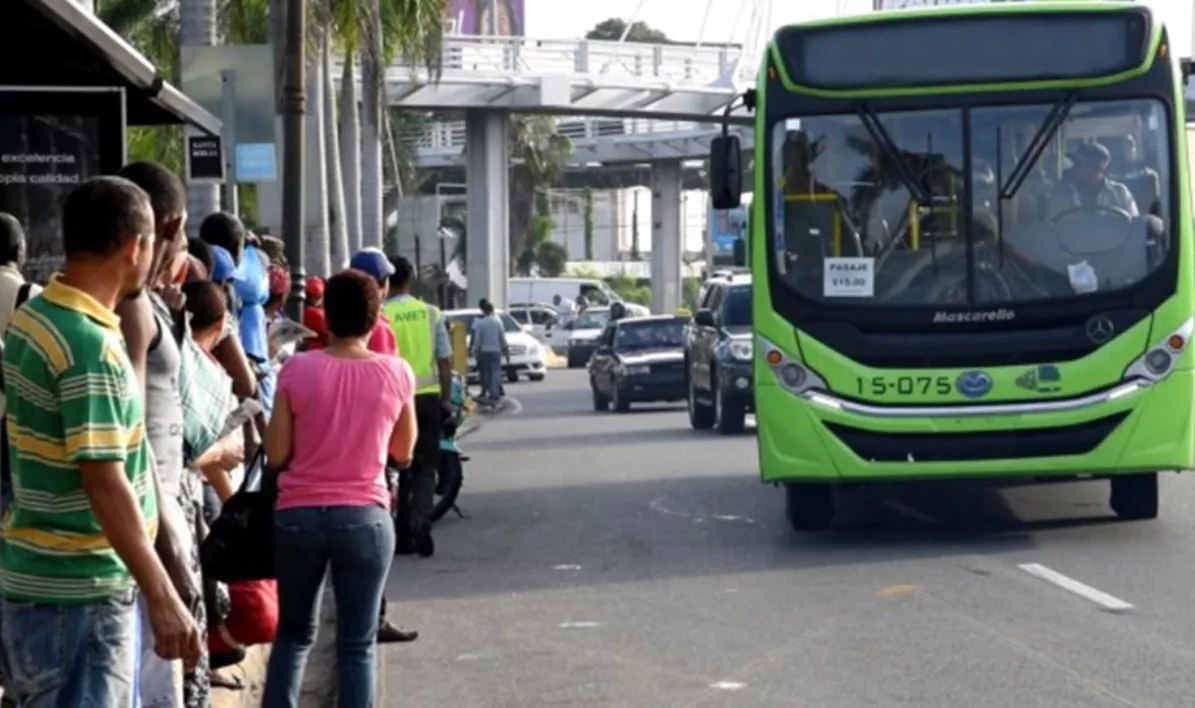 Choferes amenazan con paro transporte