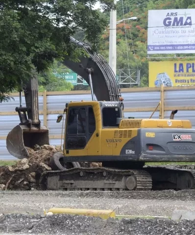 Residentes van a la Justicia en defensa del  Parque del Este