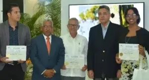 Jardín Botánico entrega premios de concurso