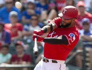 Nomar Mazara dispara dos jonrones y un doble