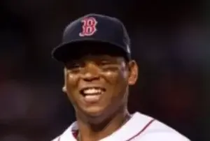 Dominicano Rafael Devers y Josh Bell elegidos Jugadores del Mes de mayo en la MLB