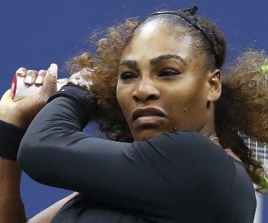 Serena es multada con 17 mil dólares