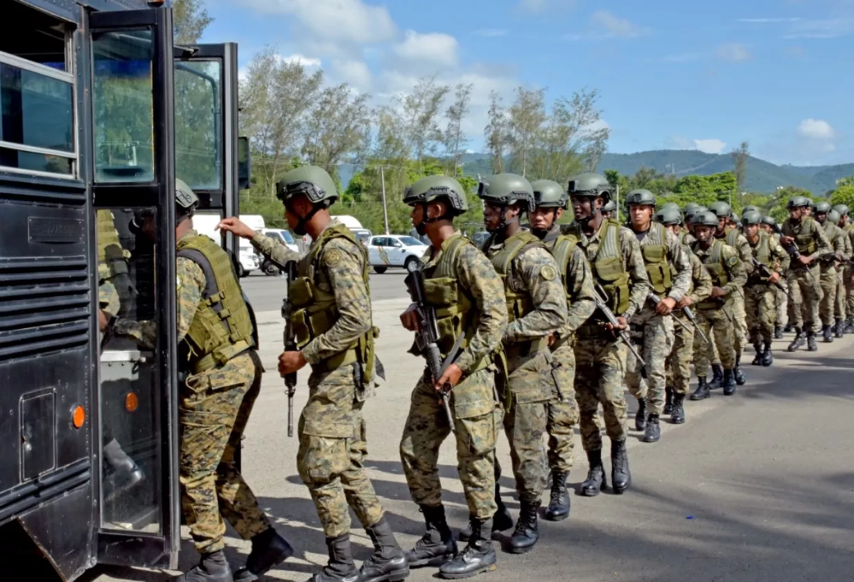 Ejército envía otros 360 soldados a reforzar frontera