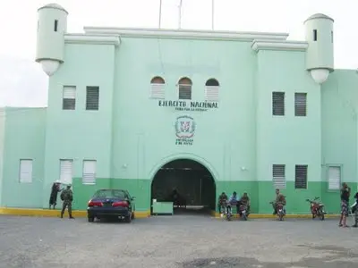Motín en cárcel del 15 de Azua deja varios heridos