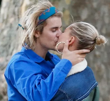Justin Bieber and Hailey Baldwin Pack On PDA In The Park